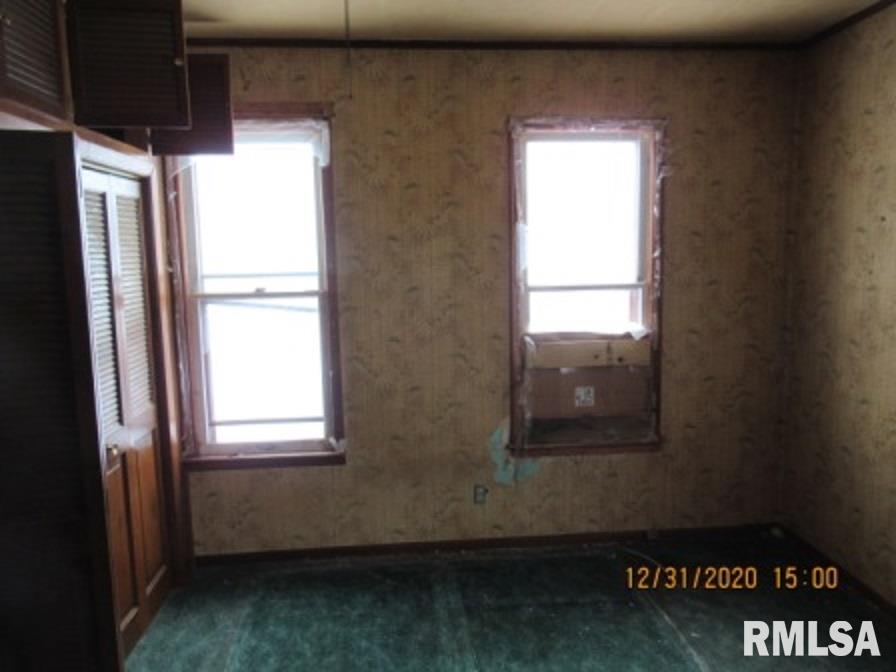 112 South Rolff Street Davenport, IA 52804 - Photo 11 of 37 Gallery Image 11