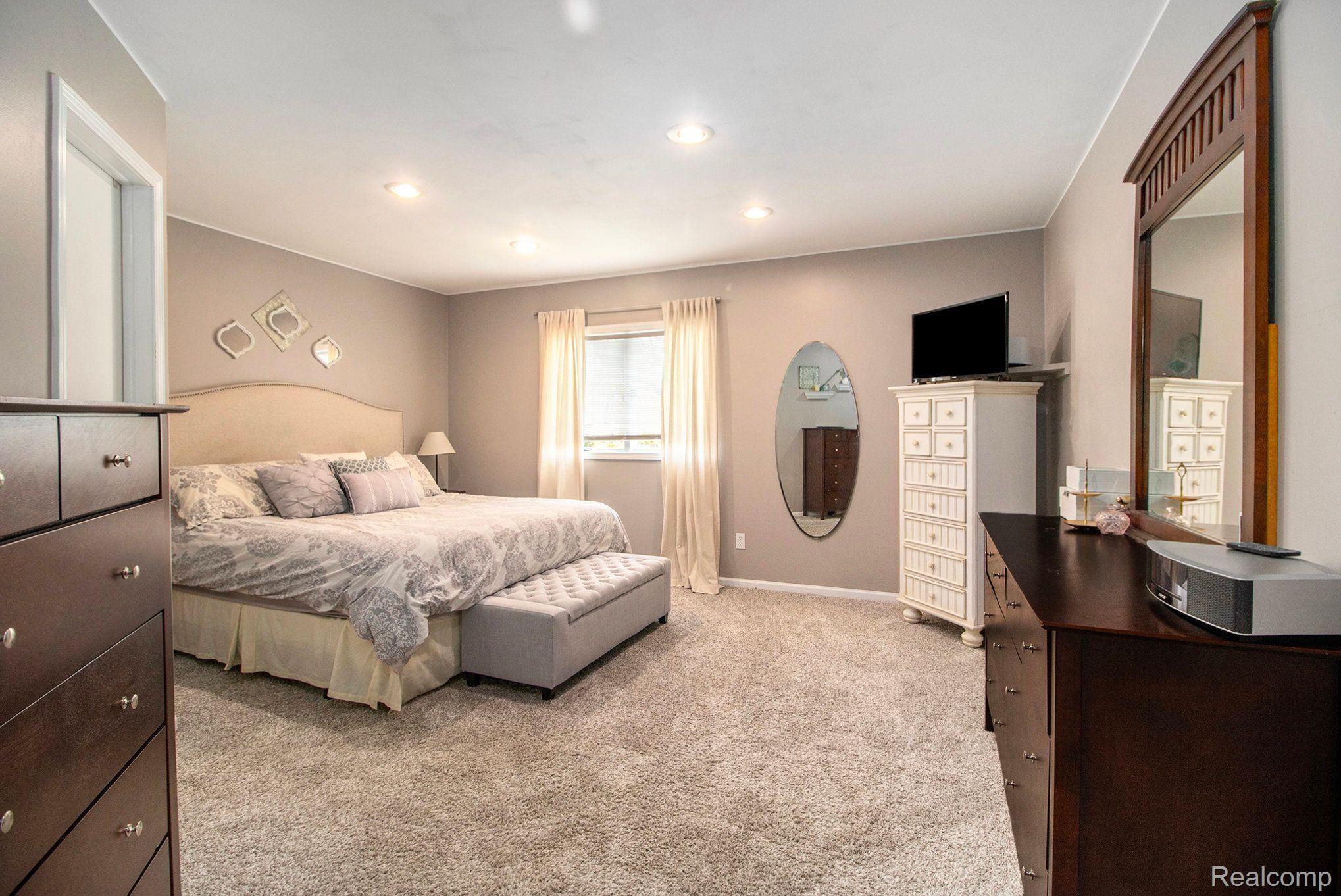1715 Old Plank Road Milford, MI 48381 - Photo 18 of 26 Gallery Image 18