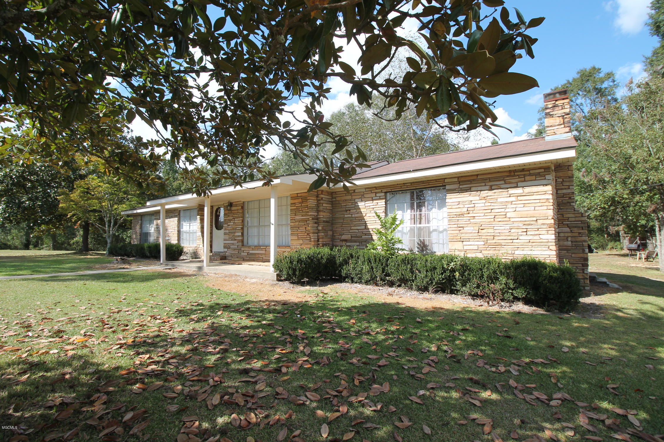 118 Pope Road Richton, MS 39476 - Photo 3 of 36 2
