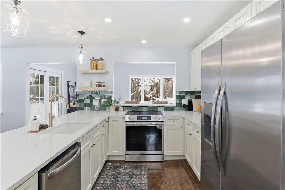 39 Scotch Lane Irondequoit, NY 14617 - Photo 11 of 43