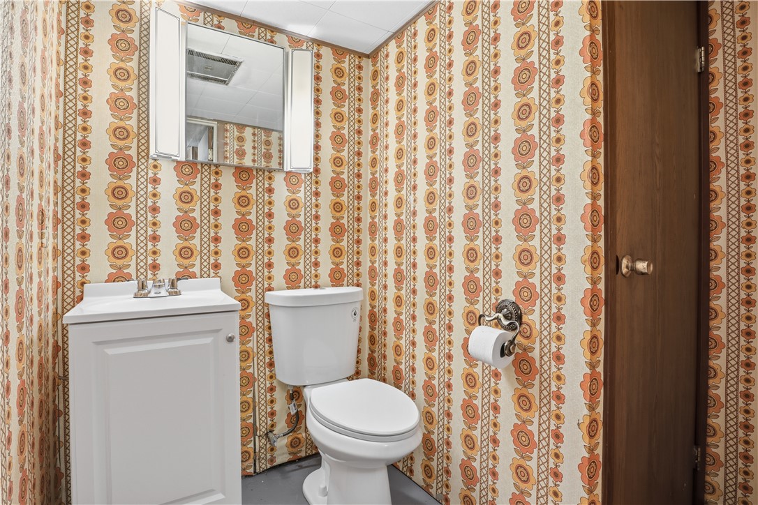 39 Scotch Lane Irondequoit, NY 14617 - Photo 29 of 43