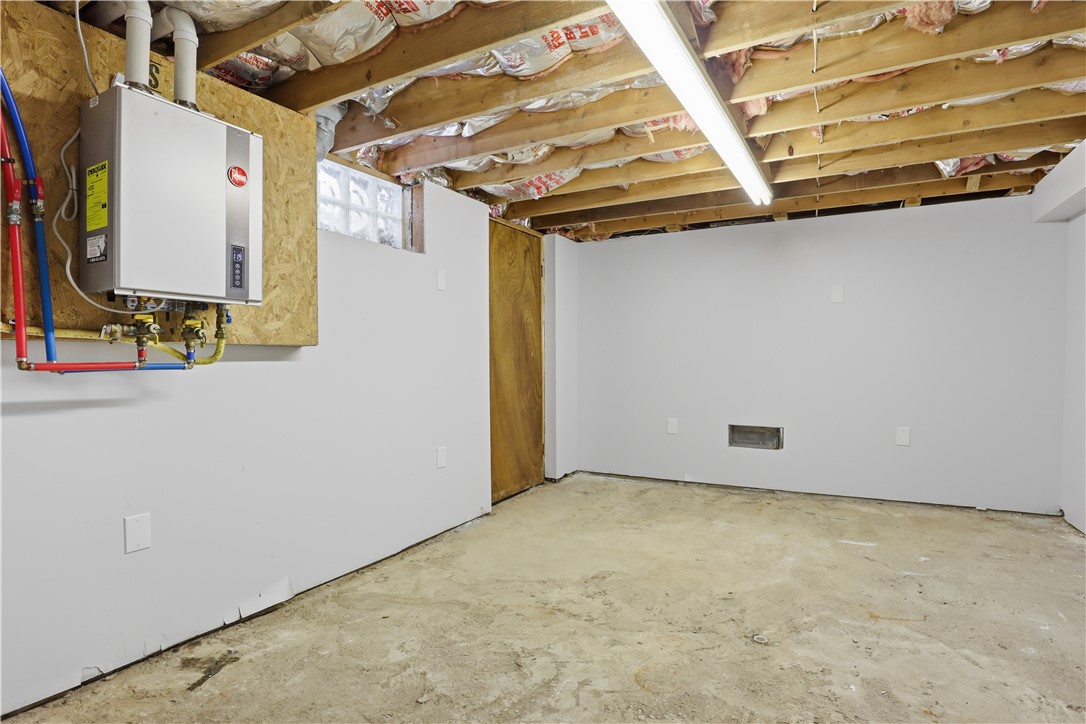 39 Scotch Lane Irondequoit, NY 14617 - Photo 35 of 43