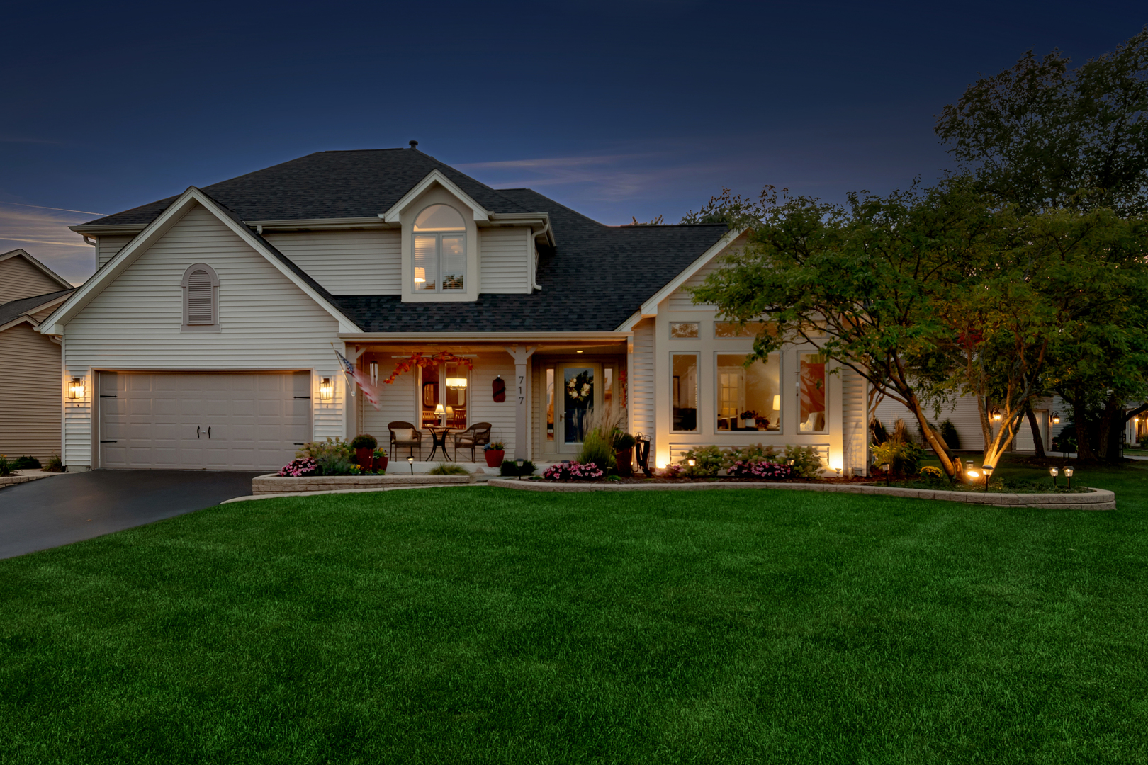 717 Clarendon Lane Aurora, IL 60504 - Photo 3 of 40