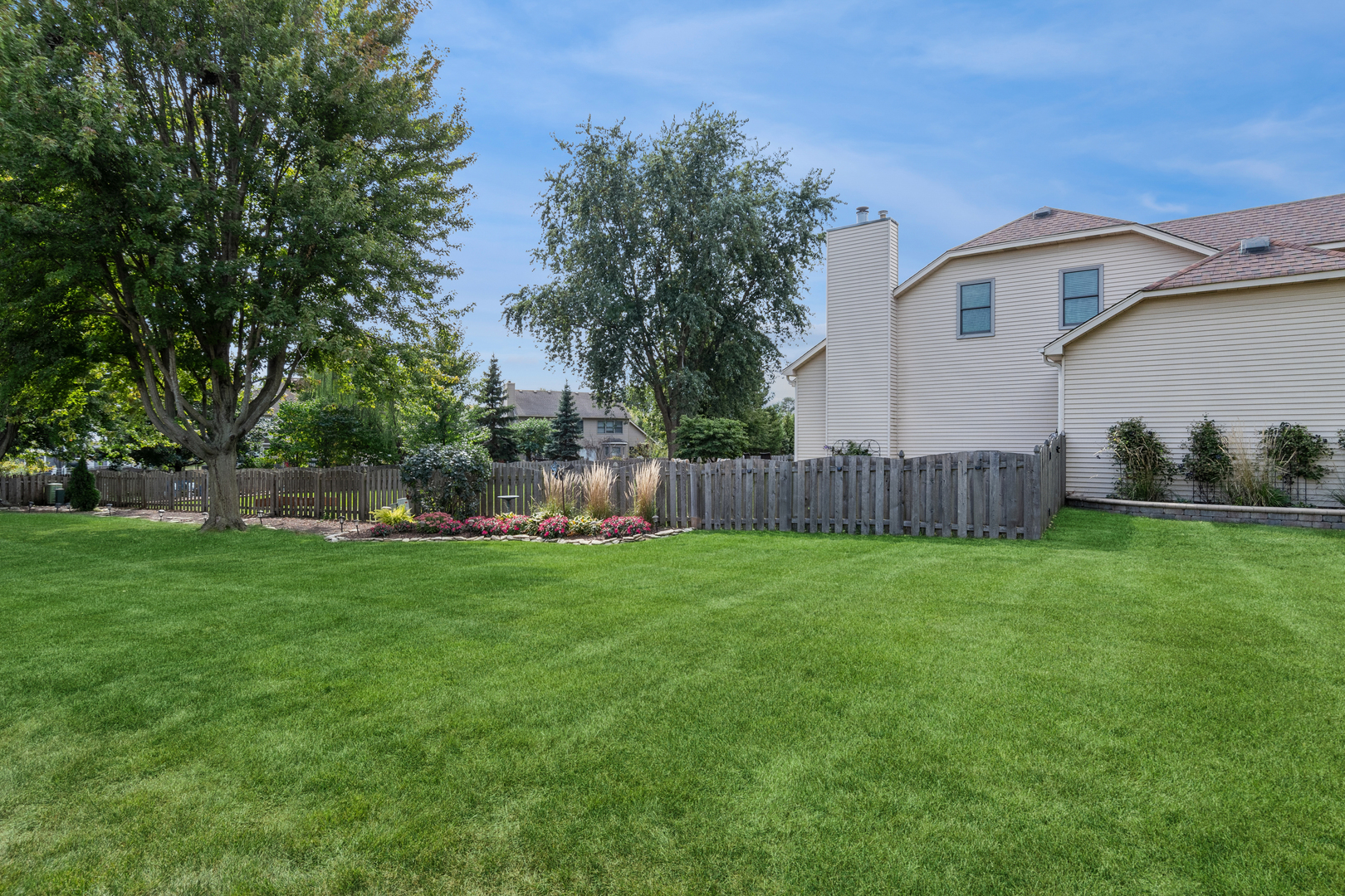 717 Clarendon Lane Aurora, IL 60504 - Photo 32 of 40