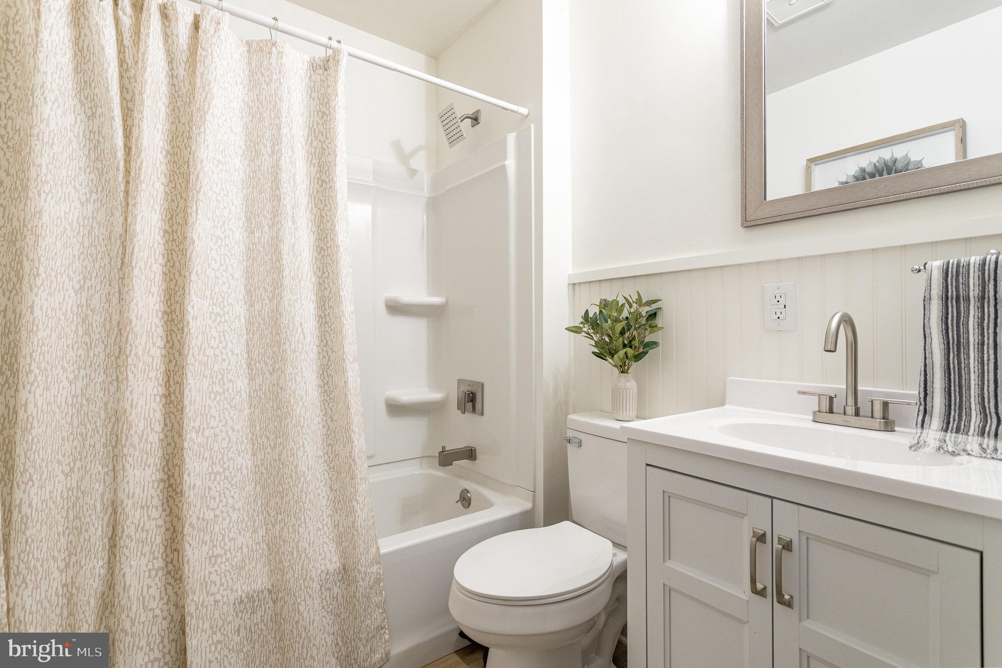 26 South Oak Street Lititz, PA 17543 - Photo 12 of 25 Gallery Image 12