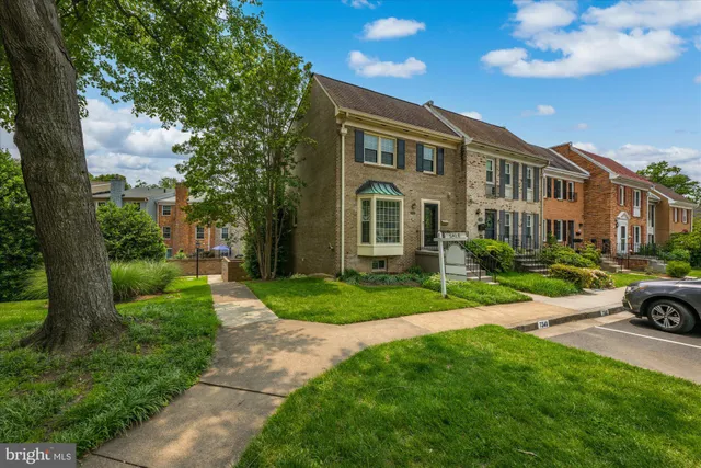 $875,000 | 7349 Eldorado Court, McLean, VA 22102