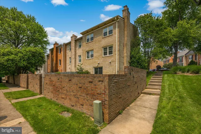 $875,000 | 7349 Eldorado Court, McLean, VA 22102