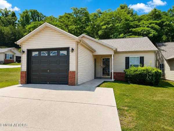 $1,850 | 1604 Sails Way, Knoxville, TN 37932