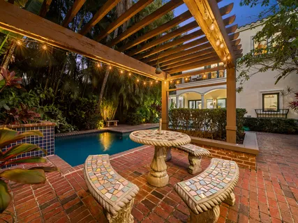 $2,295,000 | 347 Poinciana Drive, Fort Lauderdale, FL 33301