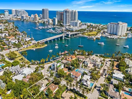 $2,295,000 | 347 Poinciana Drive, Fort Lauderdale, FL 33301