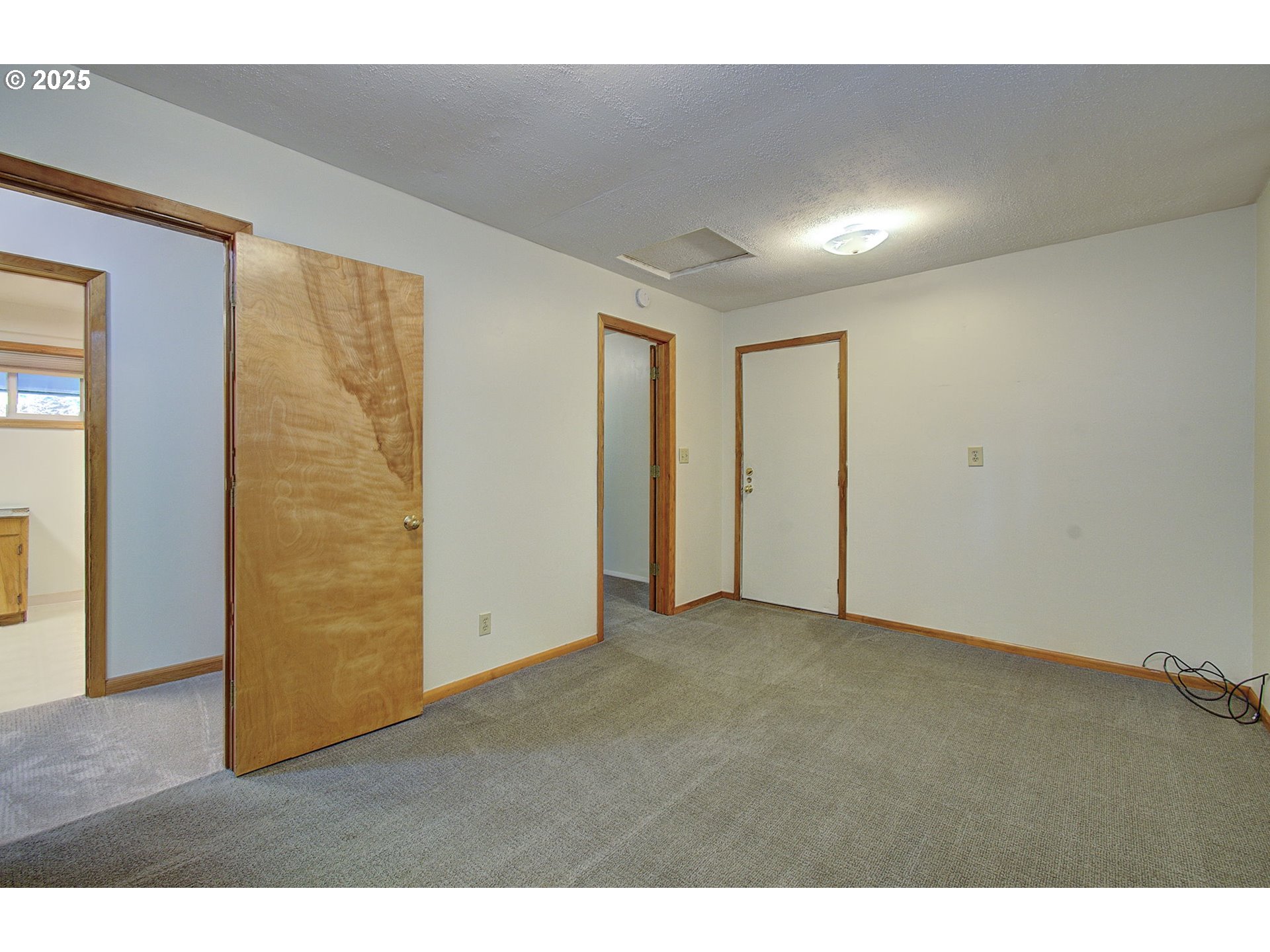 5911 Alki Road Vancouver, WA 98663 - Photo 19 of 29 a view of an empty room