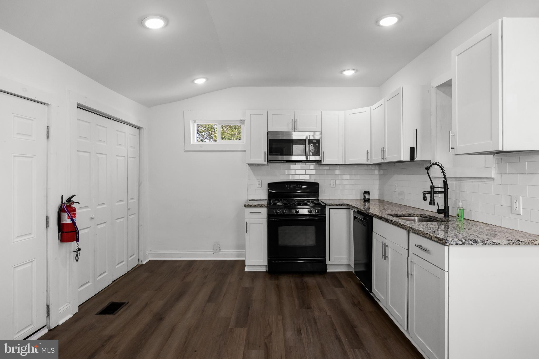 146 Main Street Mantua, NJ 08051 - Photo 10 of 29
