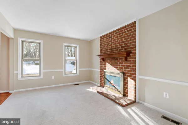 $689,000 | 18117 Ivy Lane, Olney, MD 20832