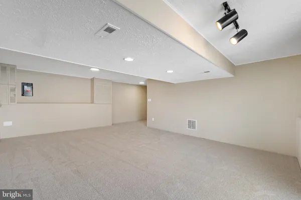 $689,000 | 18117 Ivy Lane, Olney, MD 20832