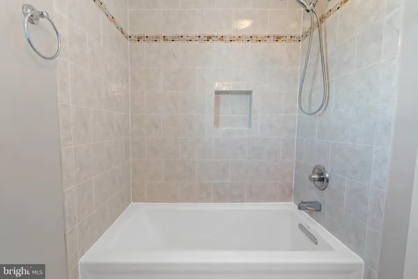 $689,000 | 18117 Ivy Lane, Olney, MD 20832