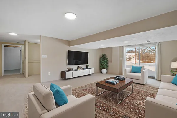 $689,000 | 18117 Ivy Lane, Olney, MD 20832