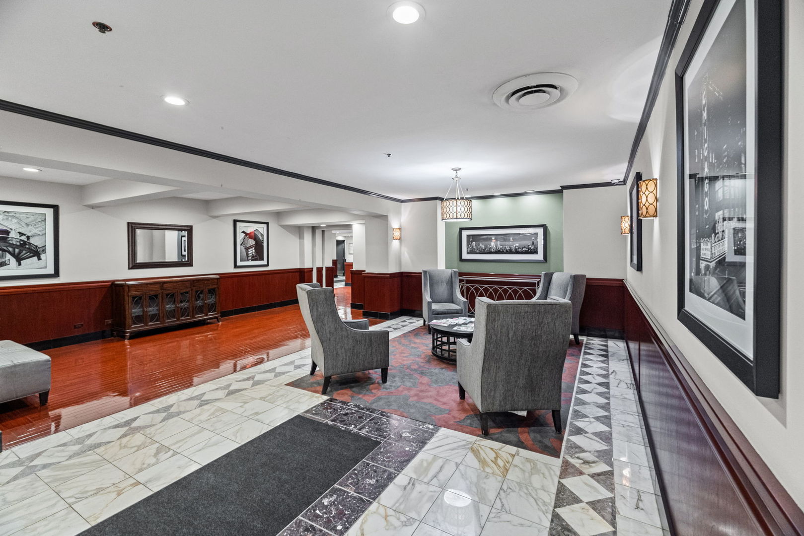 40 East 9th Street, Unit 1907 Chicago, IL 60605 - Photo 3 of 28