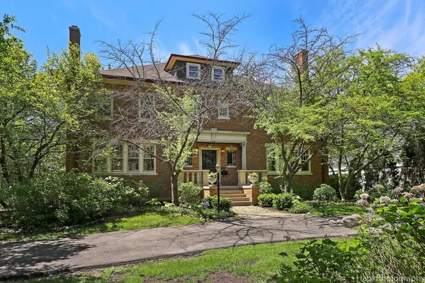 $1,500,000 | 956 Drake Road, Glenview, IL 60025