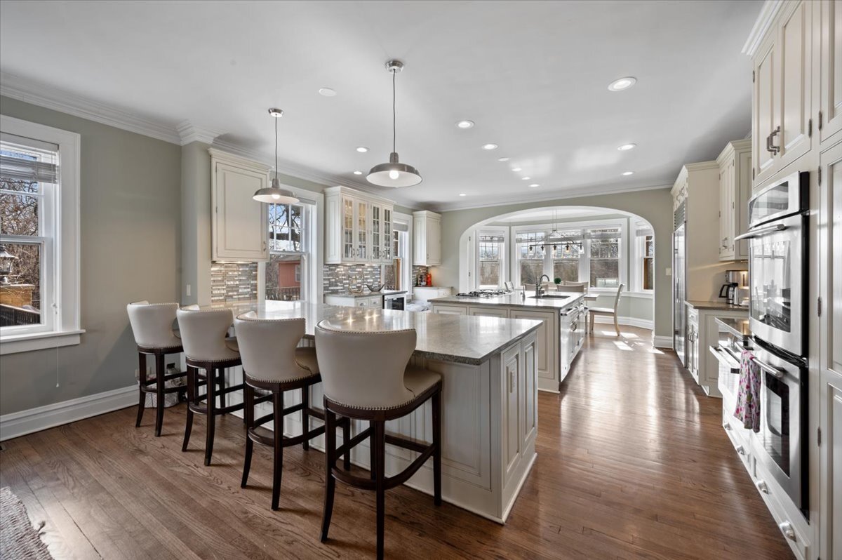 956 Drake Road Glenview, IL 60025 - Photo 11 of 45