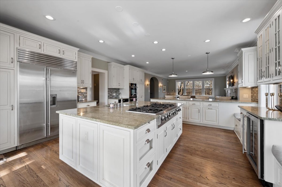 956 Drake Road Glenview, IL 60025 - Photo 13 of 45