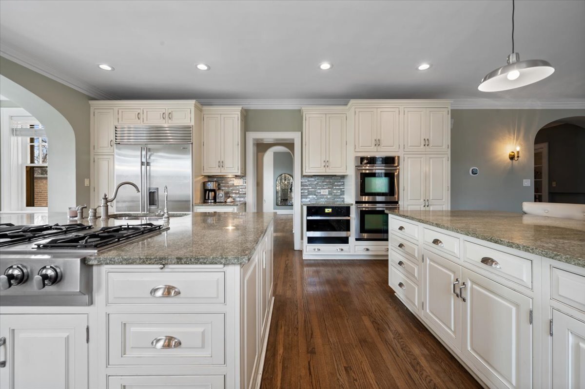 956 Drake Road Glenview, IL 60025 - Photo 15 of 45