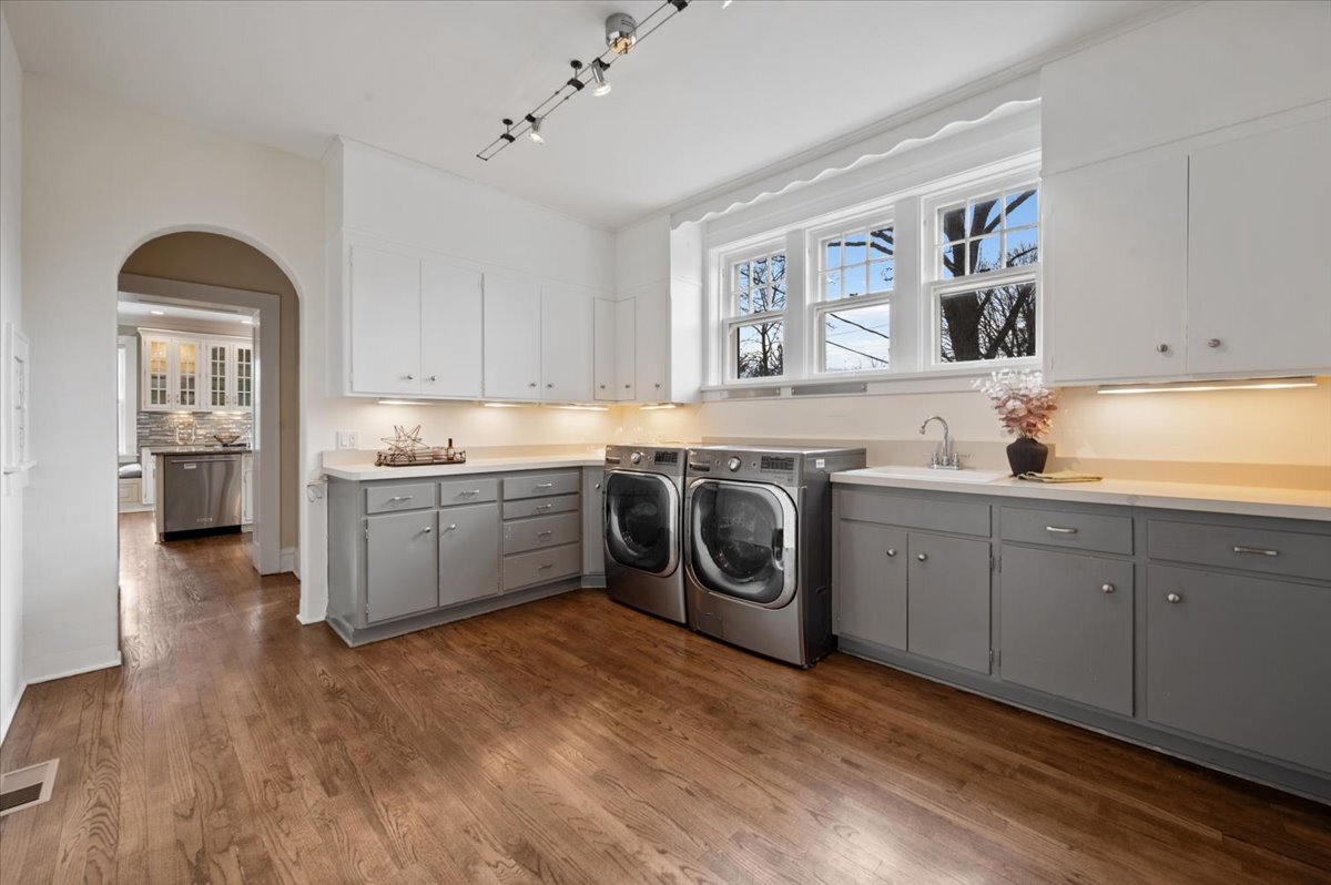 956 Drake Road Glenview, IL 60025 - Photo 16 of 45