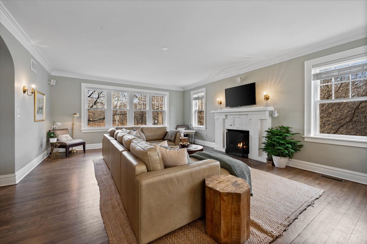 956 Drake Road Glenview, IL 60025 - Photo 8 of 45