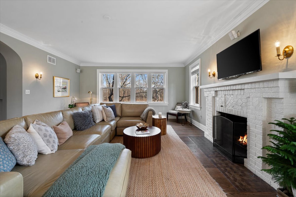 956 Drake Road Glenview, IL 60025 - Photo 9 of 45