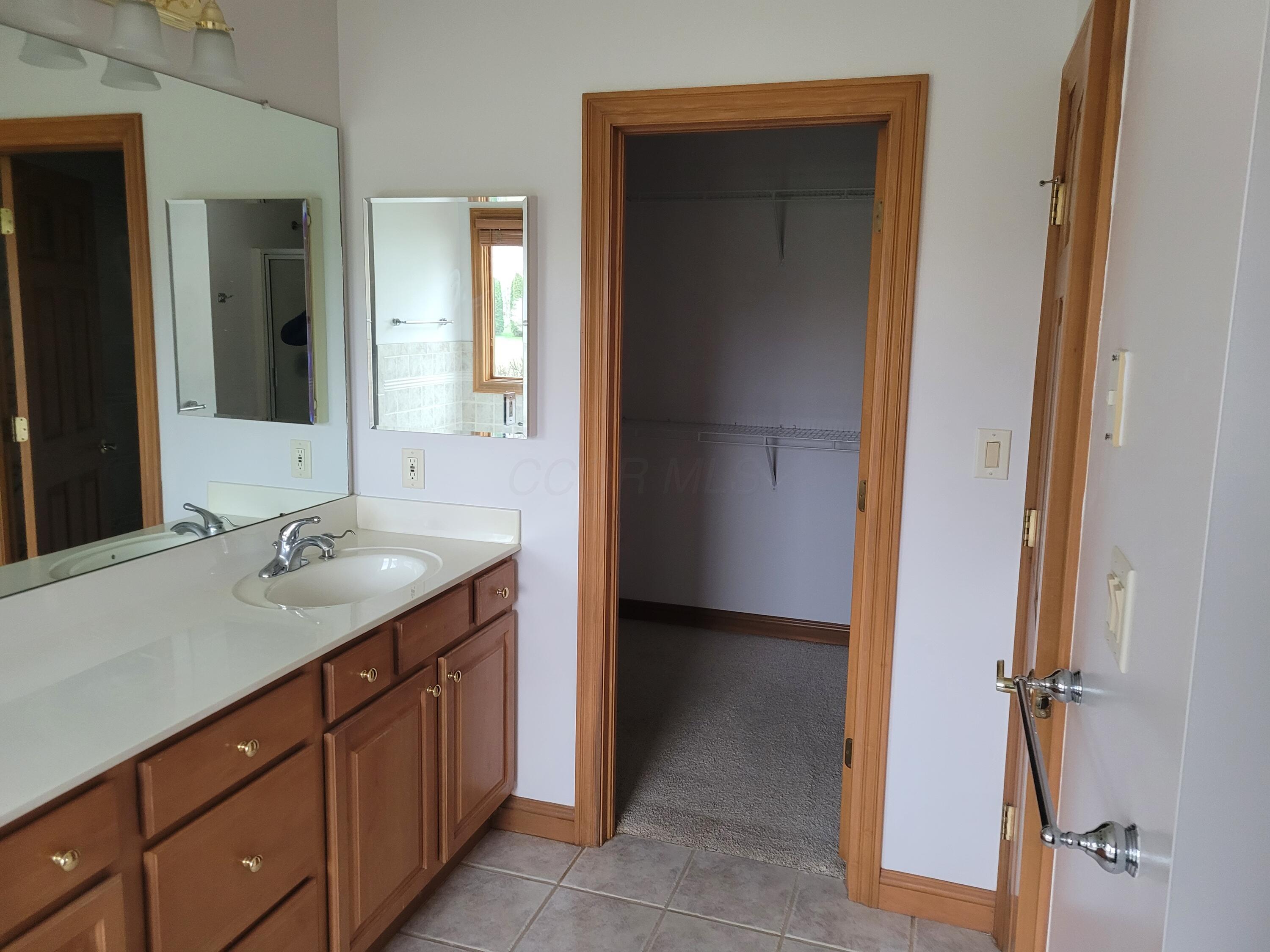 4475 Clark-Shaw Road Powell, OH 43065 - Photo 10 of 38 R1 (10)