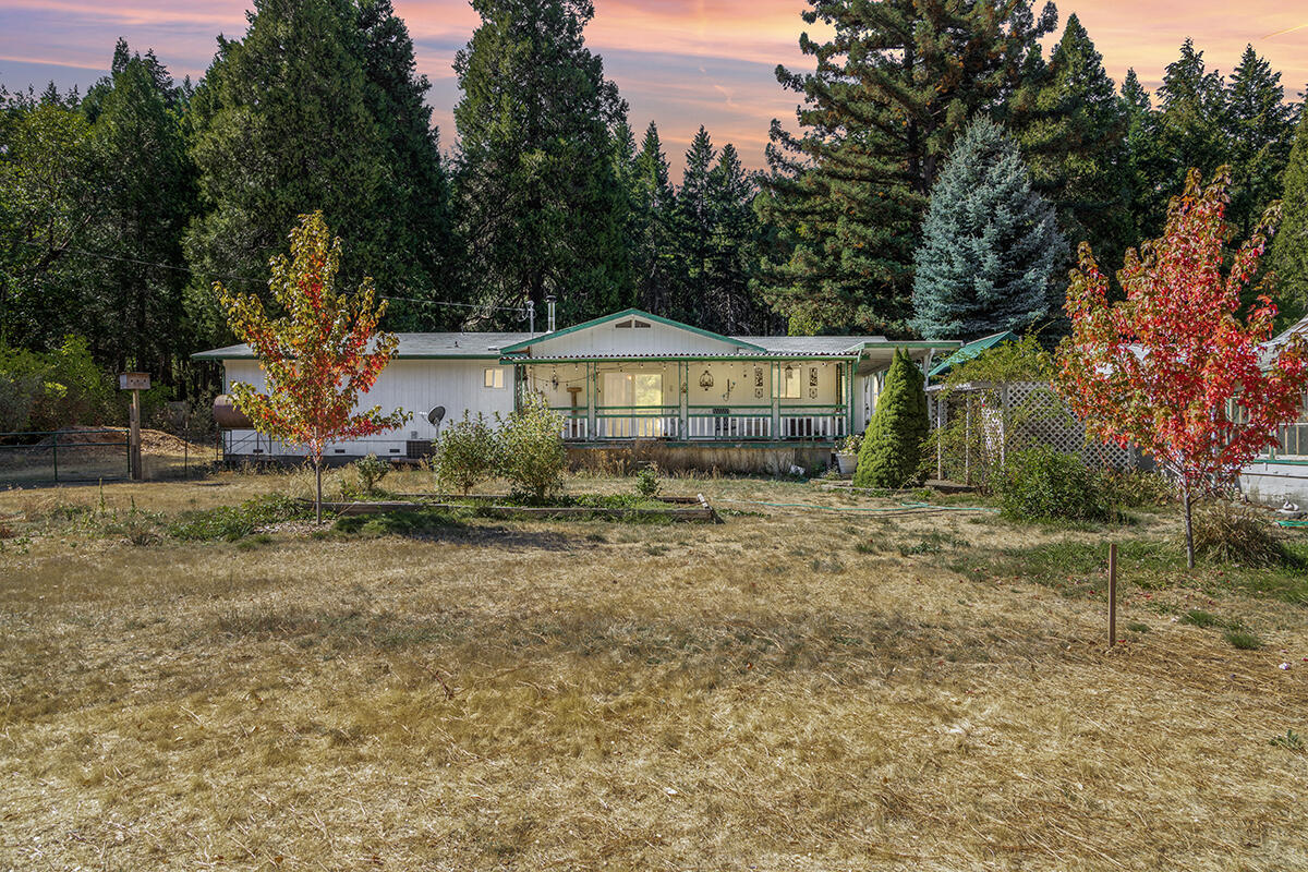 1018 Thompson Creek Road Selma, OR 97538 - Photo 4 of 37 1 Web