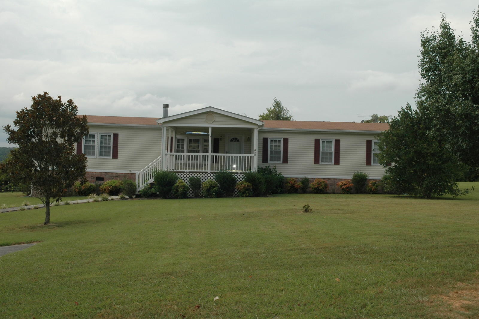 619 Morie Road Dandridge, TN 37725 - Photo 2 of 36 02-DSC_6196