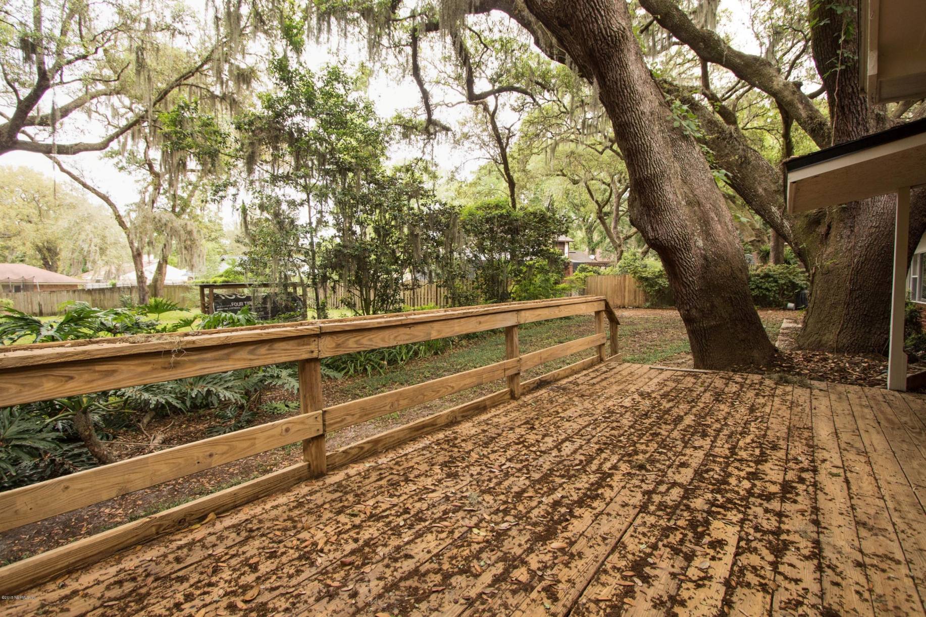 5345 Sanders Road Jacksonville, FL 32277 - Photo 28 of 33 Deck View