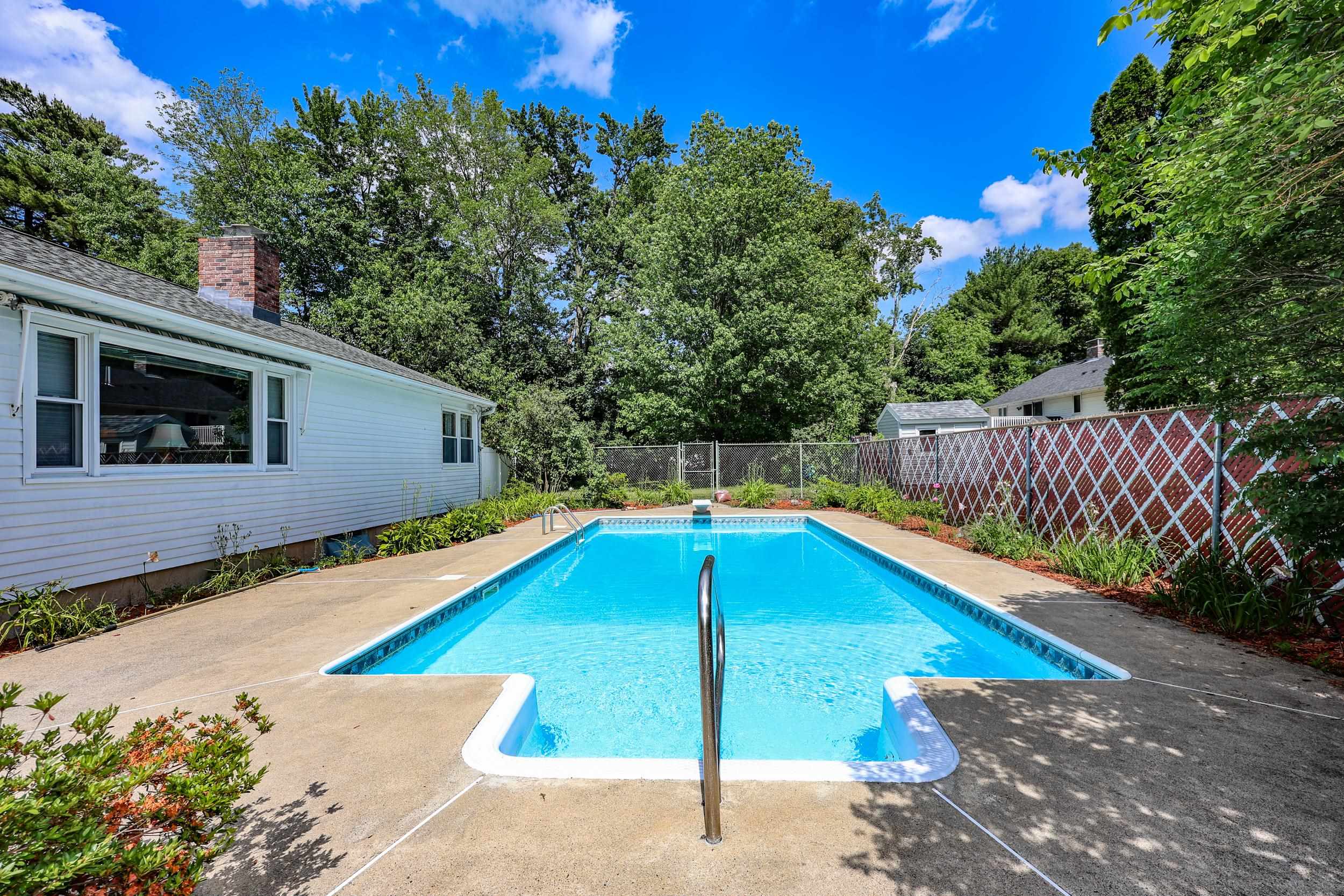 68 Robinson Road Nashua, NH 03060 - Photo 44 of 54