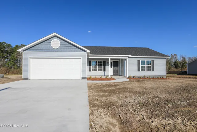 $262,000 | 126 Buckskin Drive, Pollocksville, NC 28573