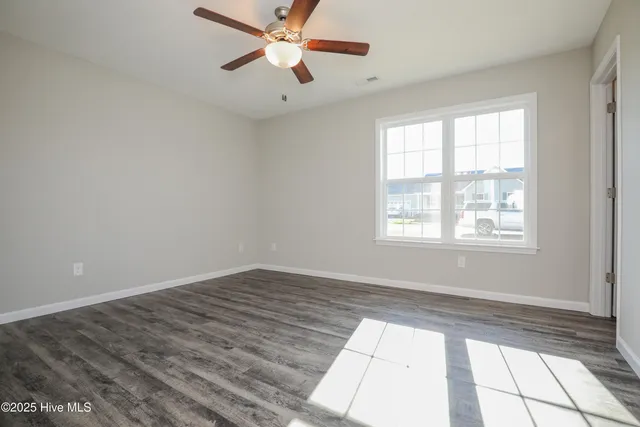 $262,000 | 126 Buckskin Drive, Pollocksville, NC 28573