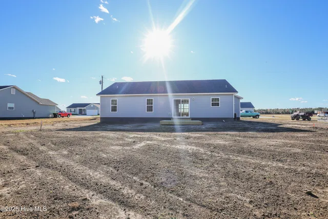 $262,000 | 126 Buckskin Drive, Pollocksville, NC 28573