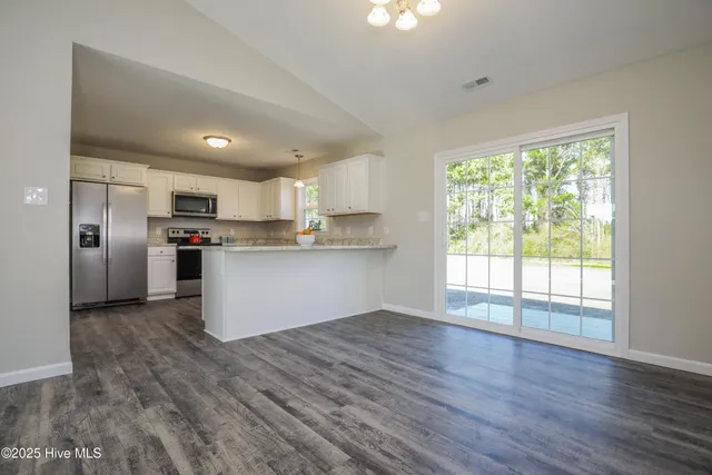 $262,000 | 126 Buckskin Drive, Pollocksville, NC 28573