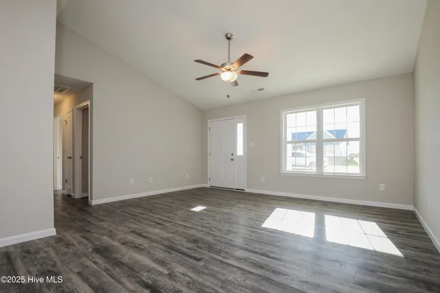 $262,000 | 126 Buckskin Drive, Pollocksville, NC 28573