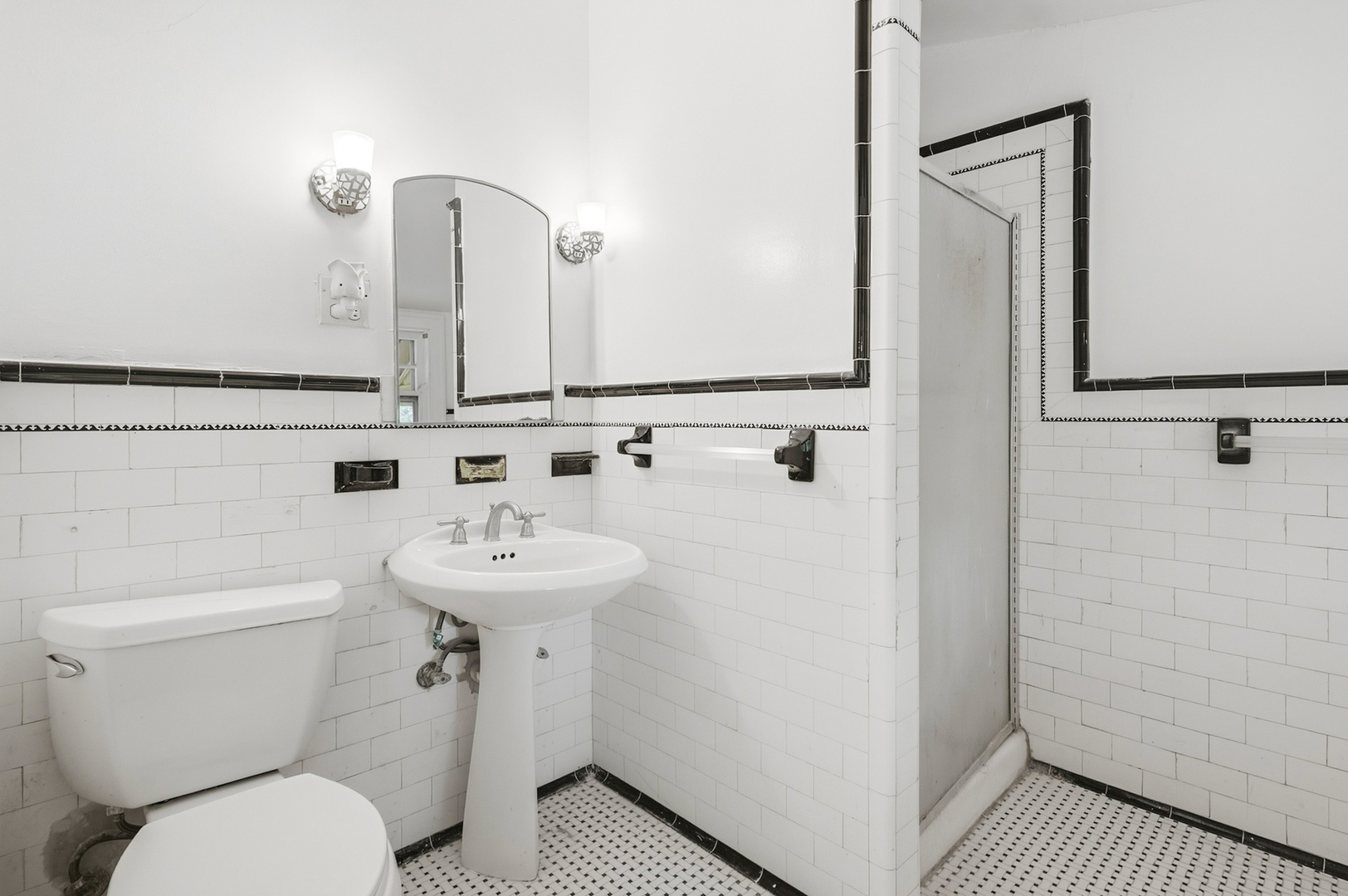 277 Nuttall Road Riverside, IL 60546 - Photo 21 of 38 Gallery Image 21