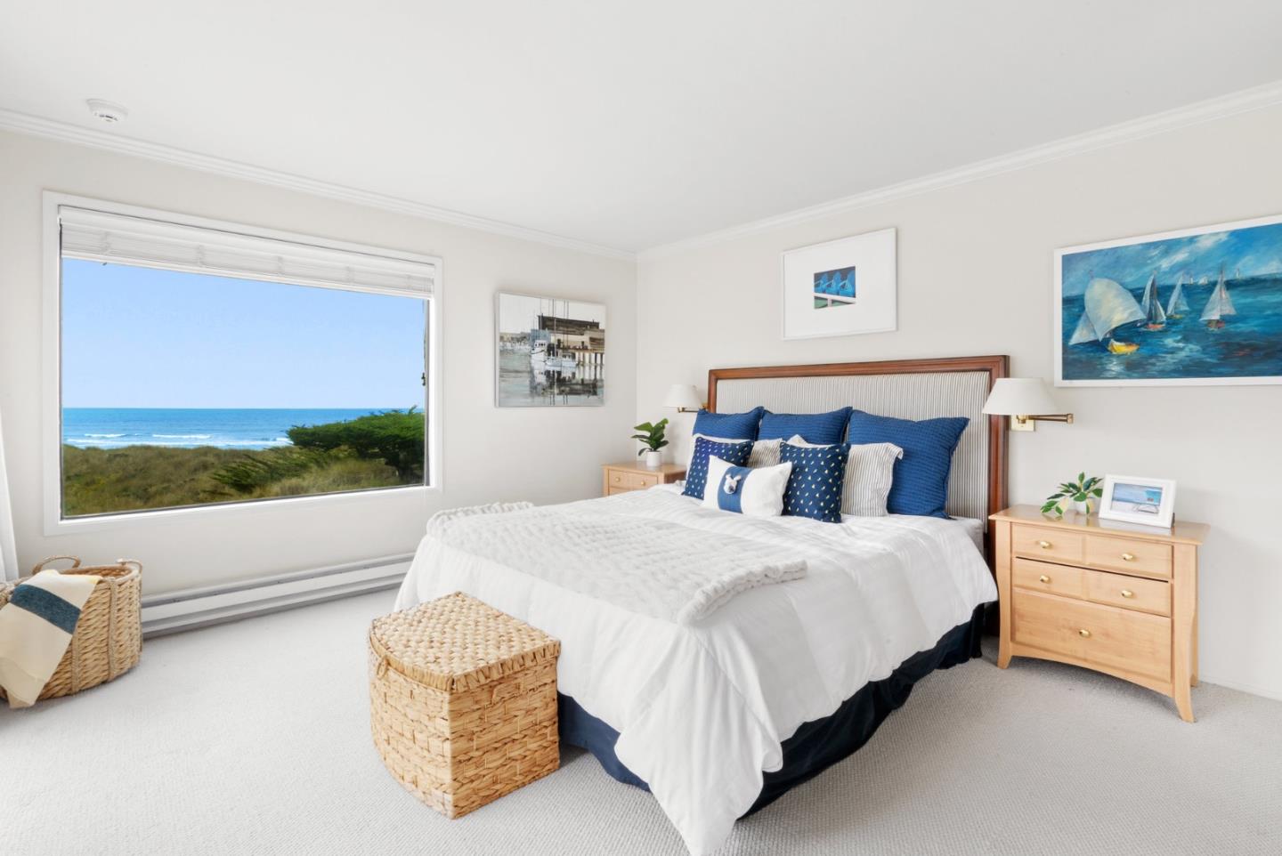 101 Shell Road, Unit 127 Watsonville, CA 95076 - Photo 34 of 54 a bedroom with a bed and a couch