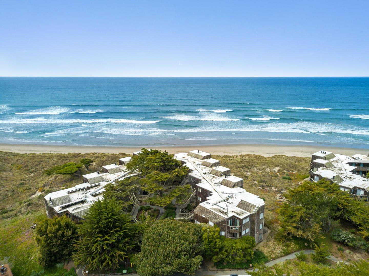 101 Shell Road, Unit 127 Watsonville, CA 95076 - Photo 49 of 54 a view of an ocean and beach