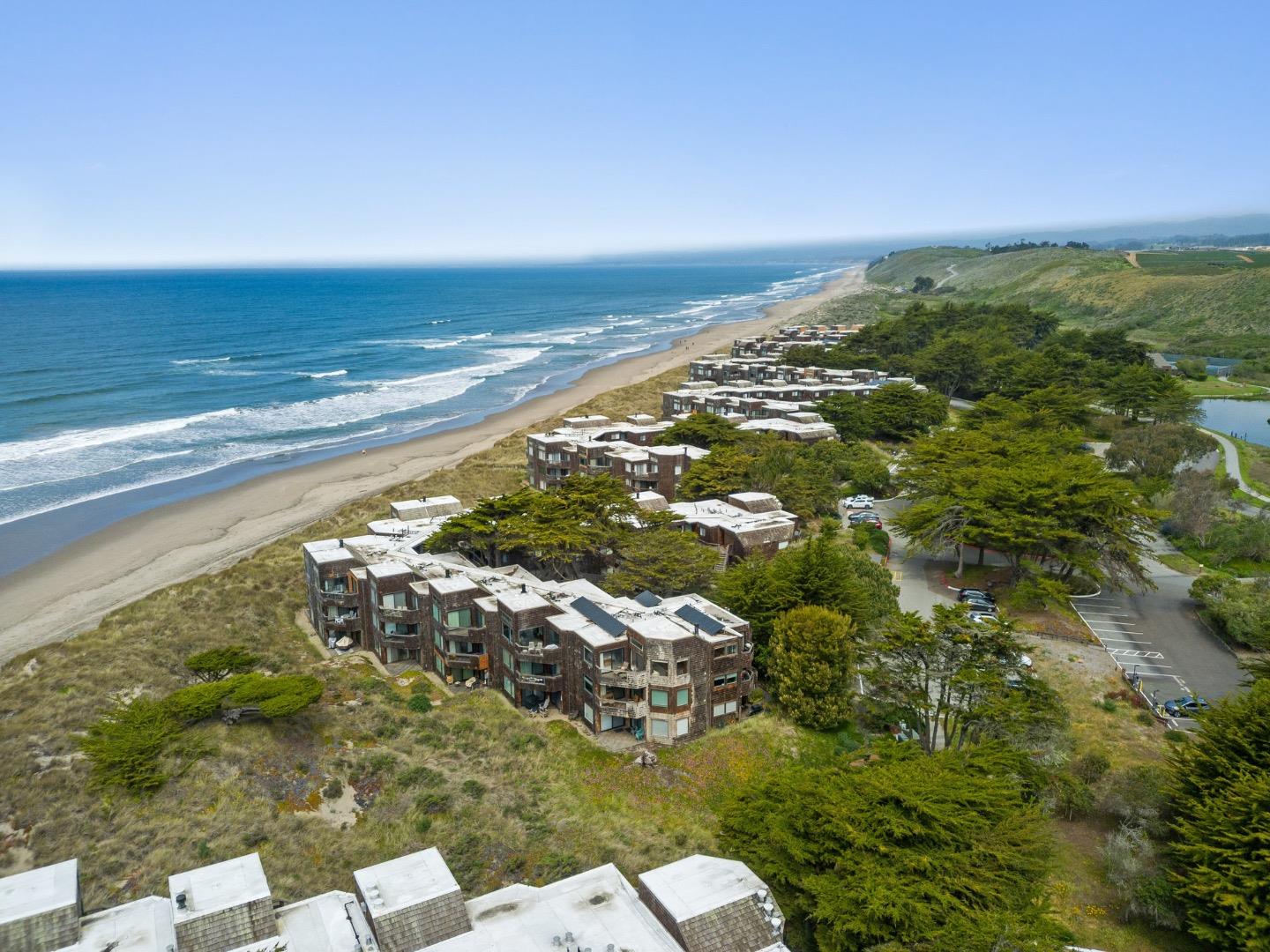 101 Shell Road, Unit 127 Watsonville, CA 95076 - Photo 51 of 54 a view of an ocean