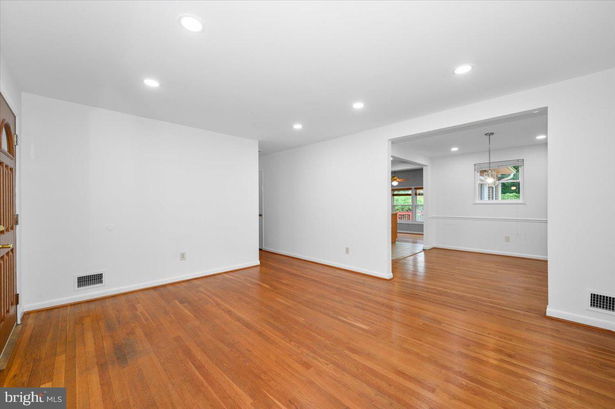 11110 Rock Road Rockville, MD 20852 - Photo 5 of 101 Living Room looking into dining