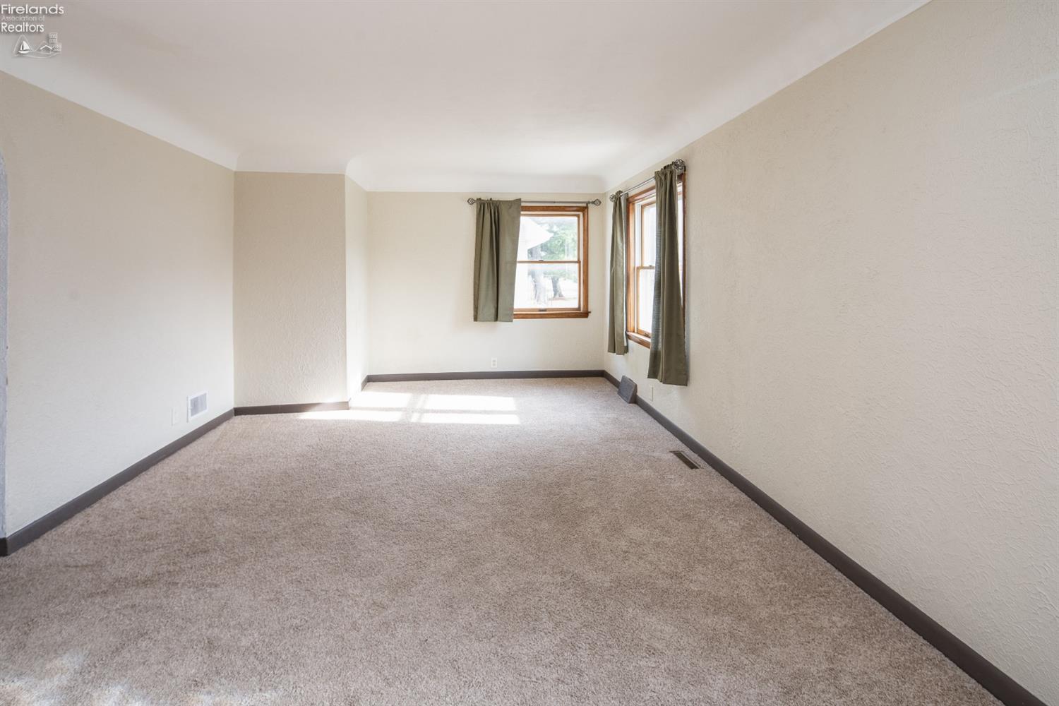 809 Upton Road Fremont, OH 43420 - Photo 10 of 31 Gallery Image 10