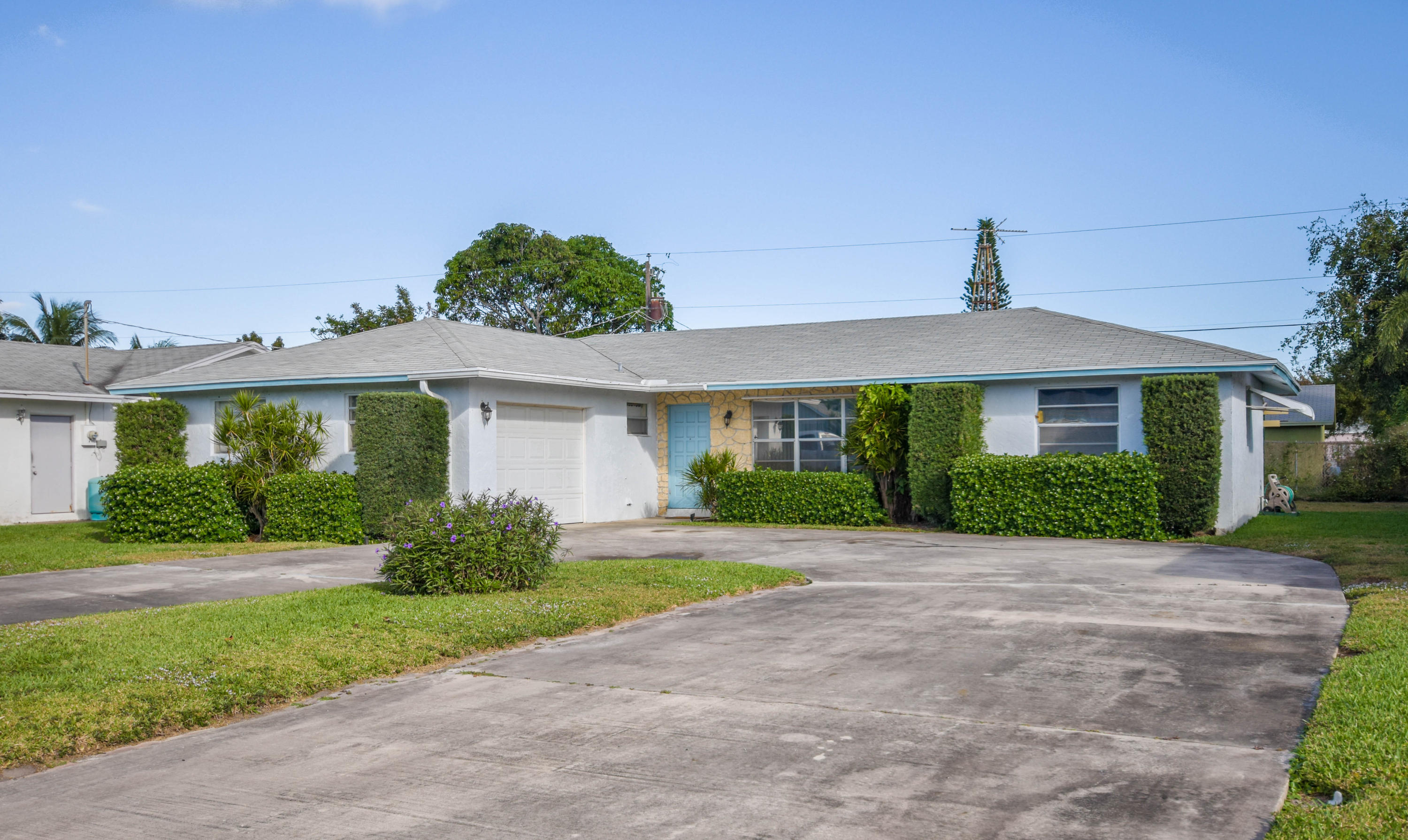 1043 Seagrape Road Lake Worth, FL 33462 - Photo 1 of 11 1043 Seagrape Road