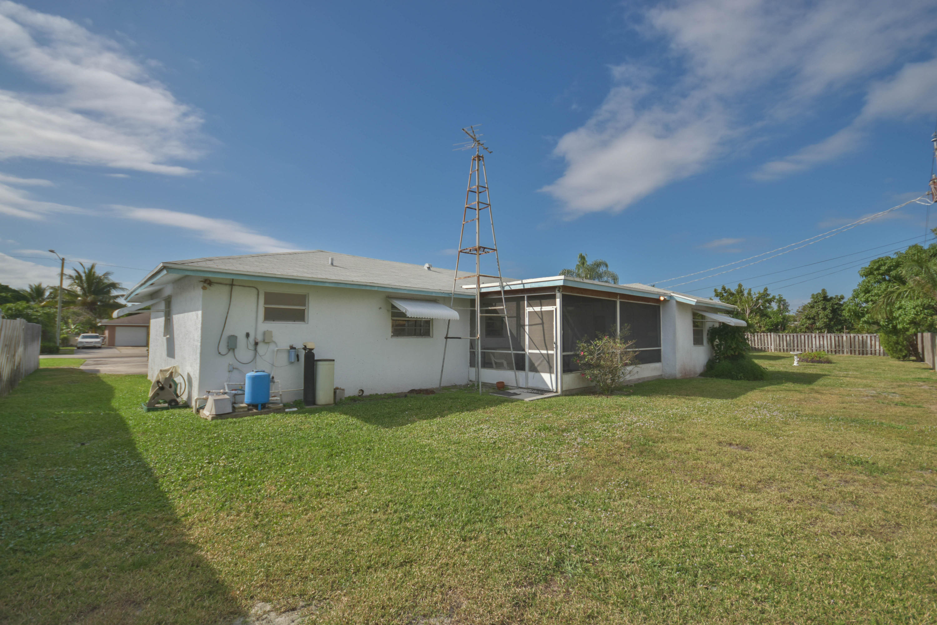 1043 Seagrape Road Lake Worth, FL 33462 - Photo 2 of 11 Backyard