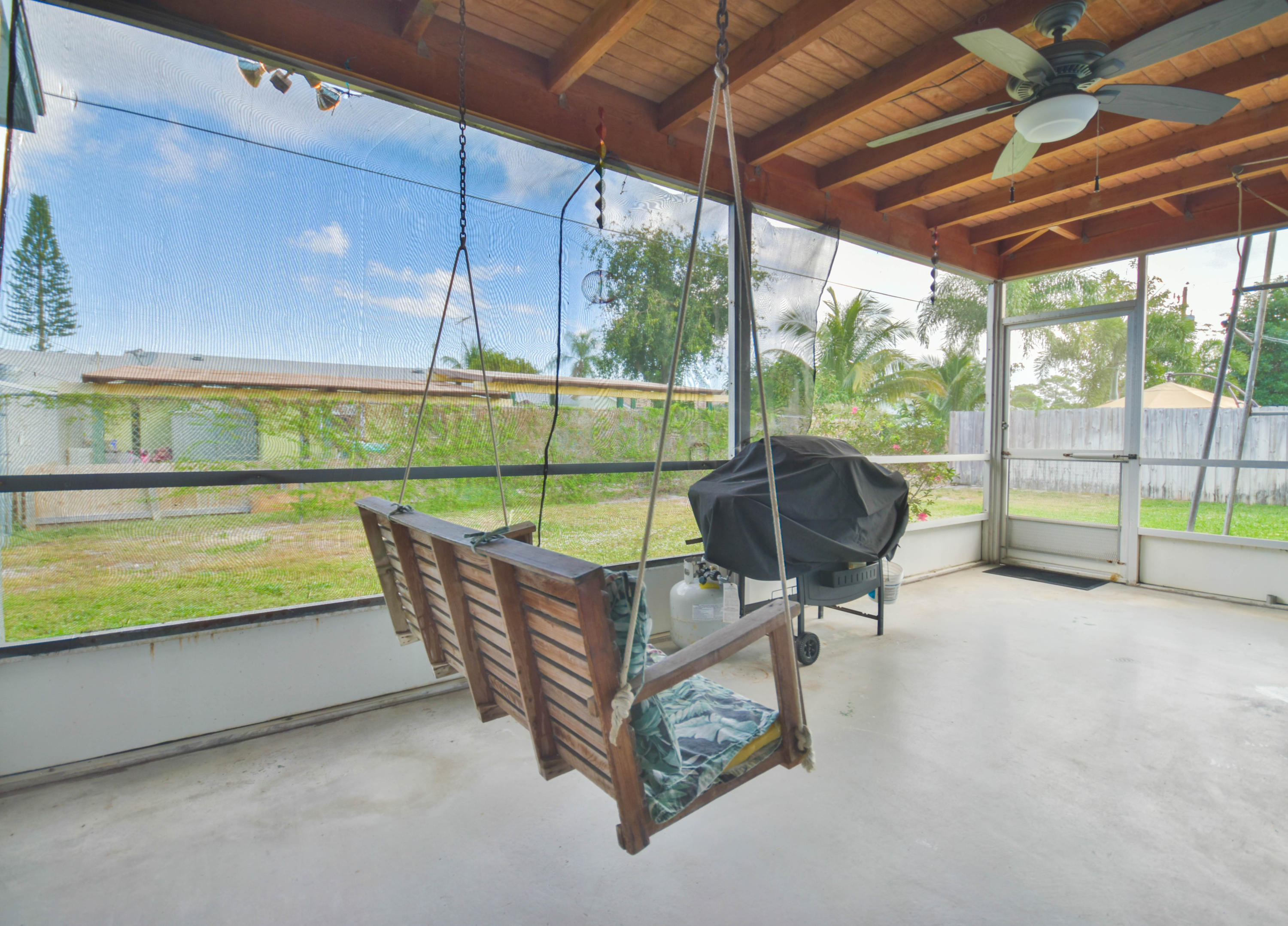 1043 Seagrape Road Lake Worth, FL 33462 - Photo 3 of 11 Patio