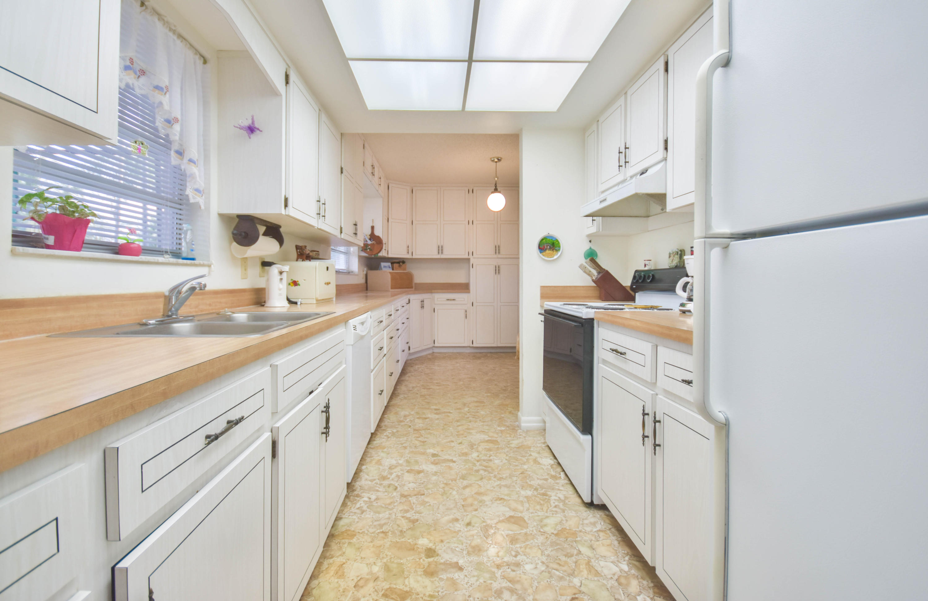 1043 Seagrape Road Lake Worth, FL 33462 - Photo 6 of 11 Kitchen