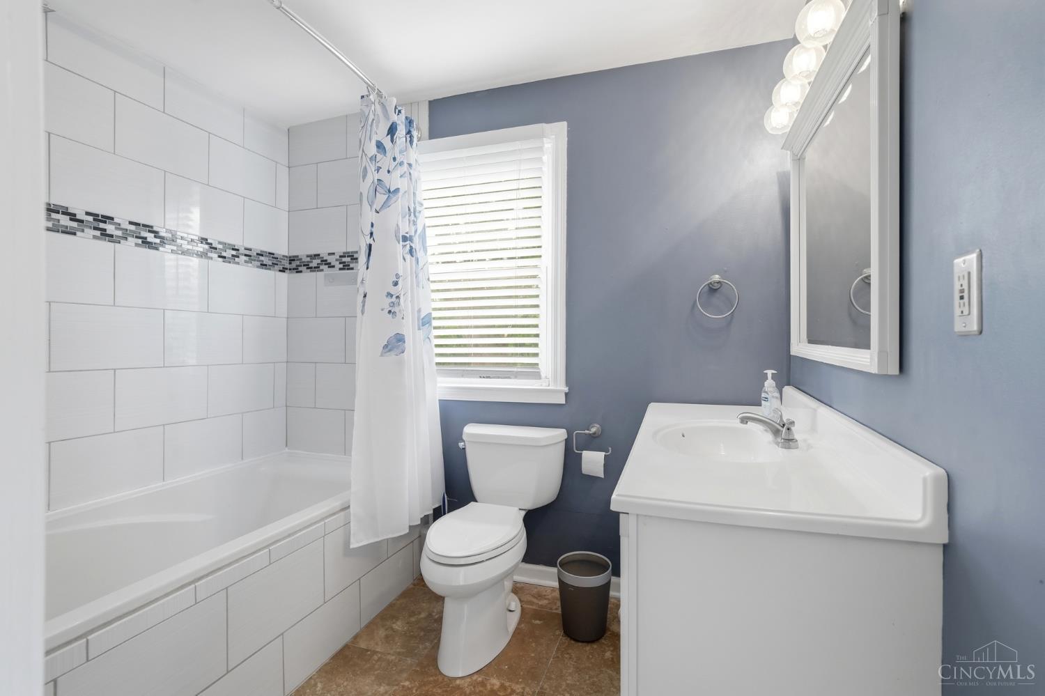 6616 Roe Street Cincinnati, OH 45227 - Photo 45 of 75