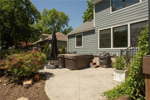 $775,000 | 4801 West 66th Street, Prairie Village, KS 66208